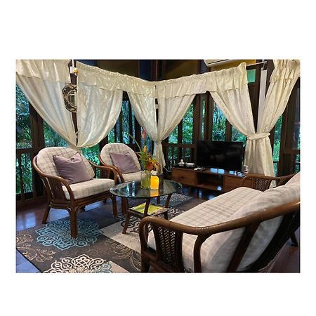 Villa Sri Kampung 쿠아 외부 사진