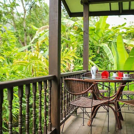 Villa Sri Kampung 쿠아 외부 사진